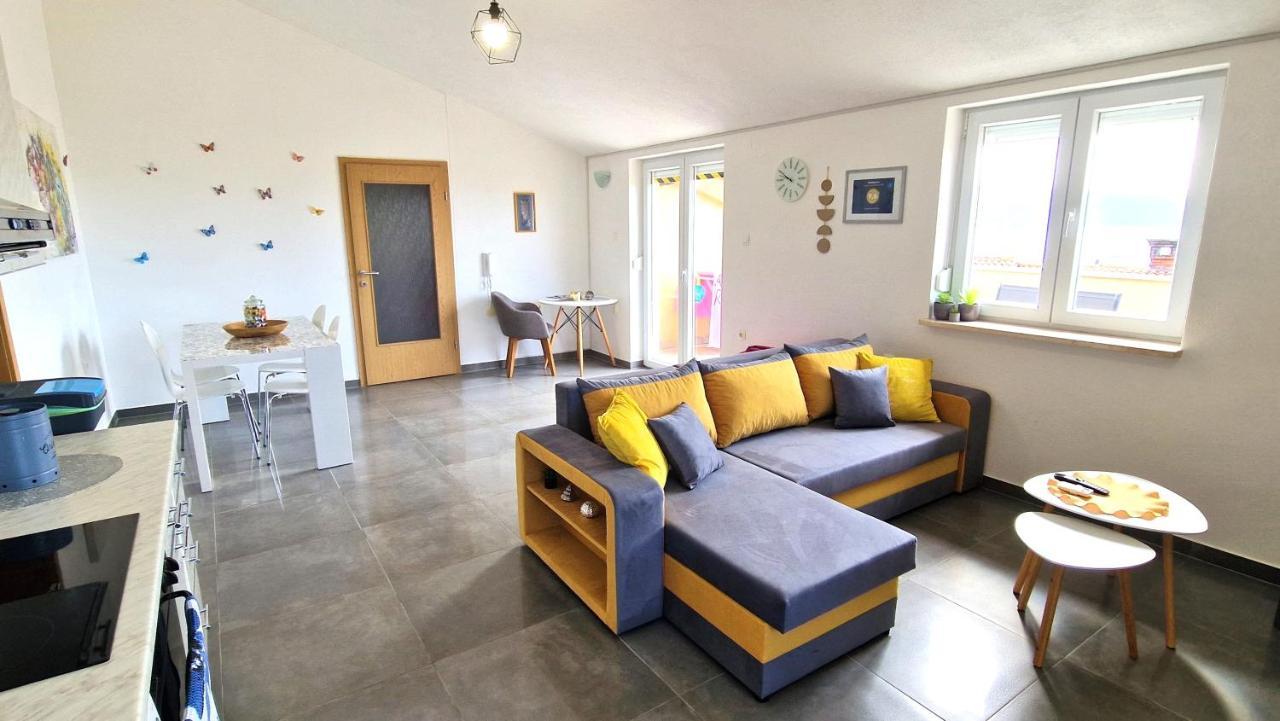 Apartment Goran Krk Town Exterior photo